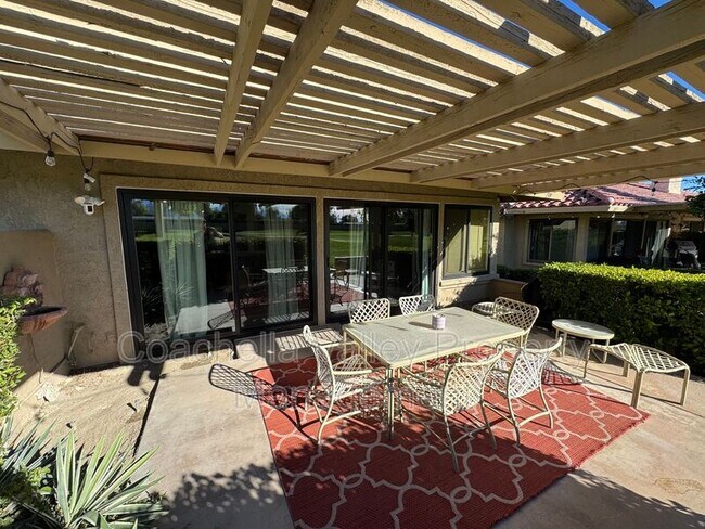 Building Photo - 77739 Woodhaven Dr S