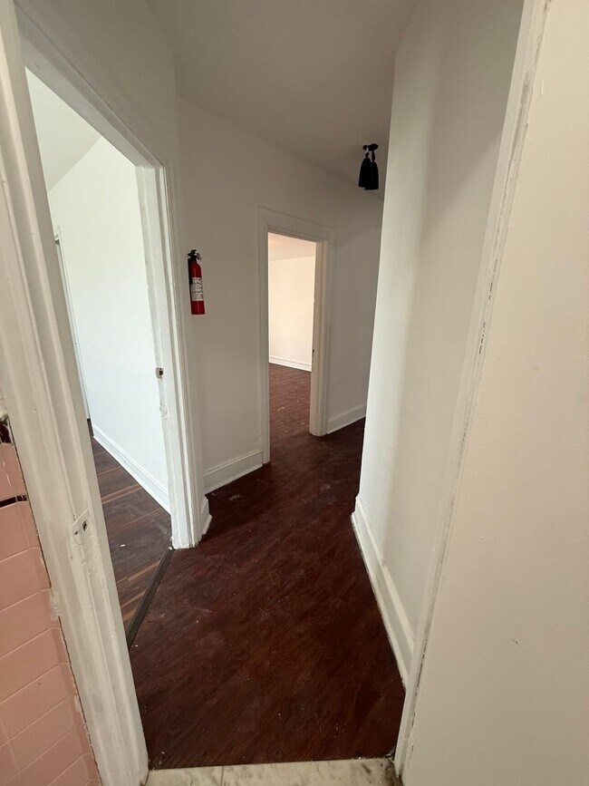 Building Photo - 6515 Rising Sun Ave