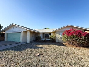 Building Photo - Fully Remodeled Home in Prime Location – Move-In Ready!
