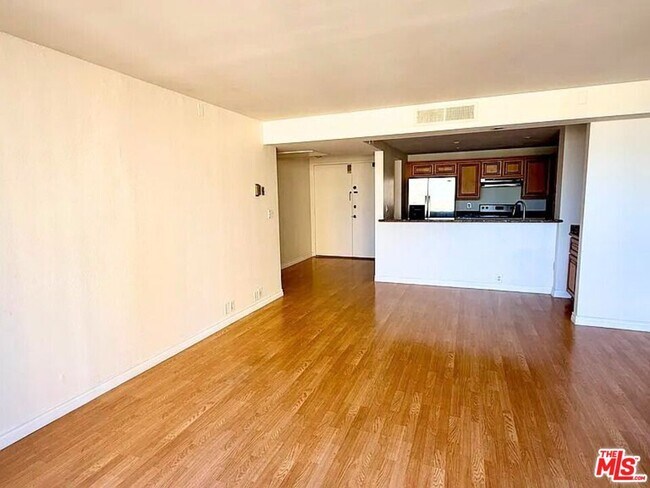 Building Photo - 10535 Wilshire Blvd