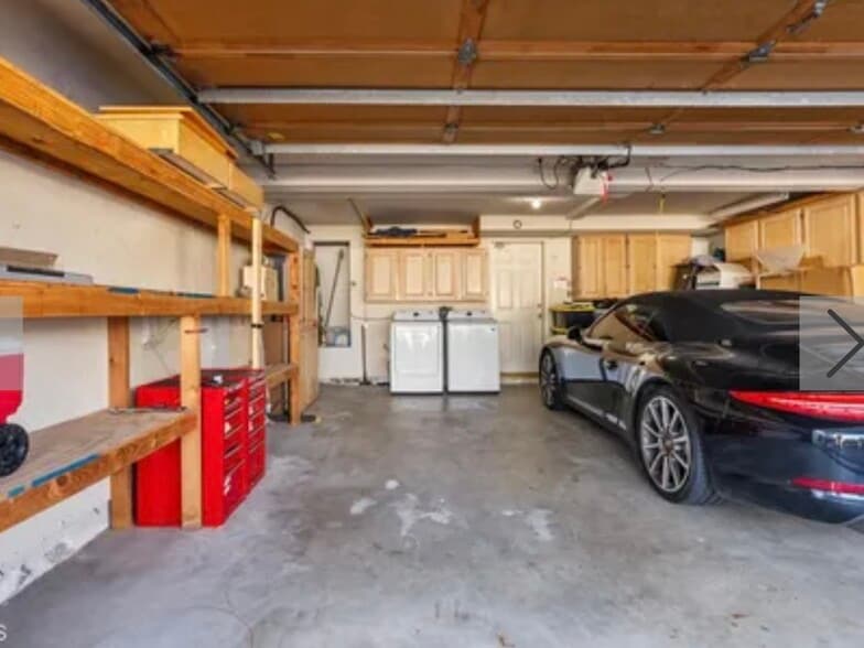 Garage w/ washer and dryer - 5138 Outrigger Way