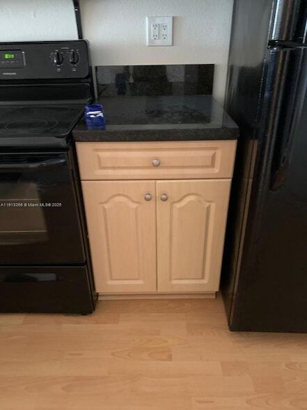 Building Photo - 9925 Nob Hill Pl