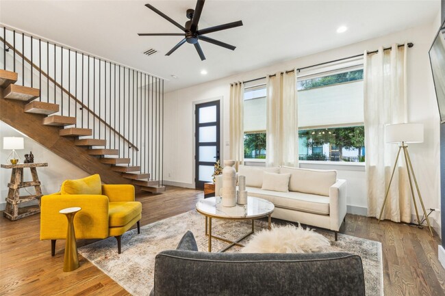 Building Photo - 10630 Greengarden Rd