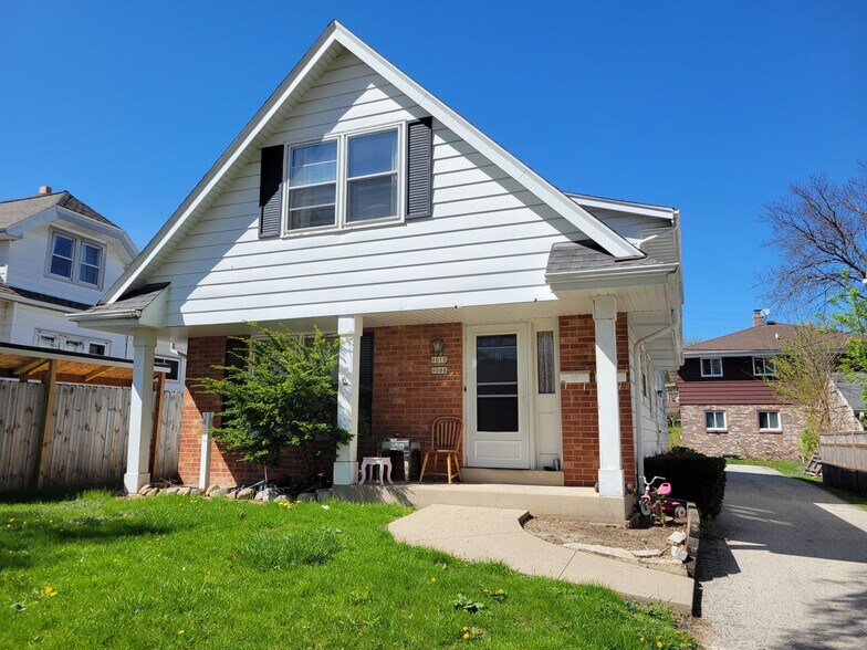 Welcome Home - 9010 W Mitchell St