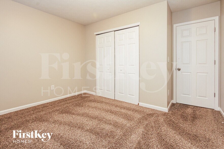 Building Photo - 7651 Lara Lee Dr