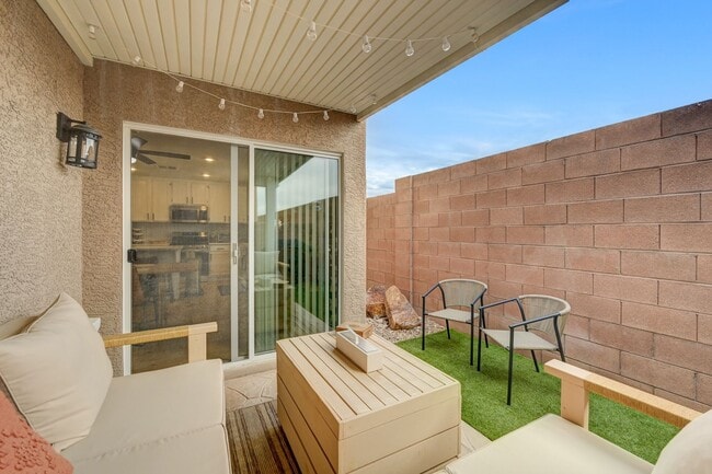 Building Photo - Beautiful Two Story Home Ready for Immediate Move-In