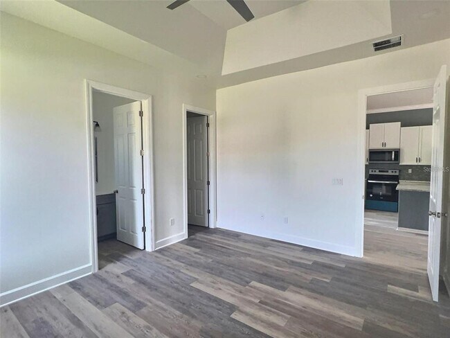 Building Photo - 1 Wheel Pl