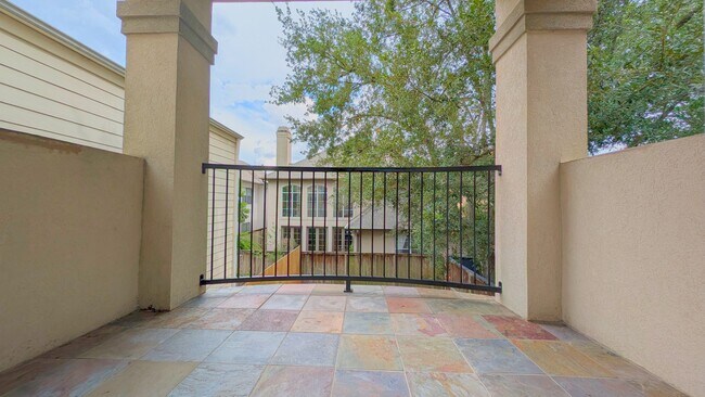 Building Photo - 1307 Riverine Ct