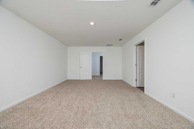 Building Photo - 951 Orellana Rd