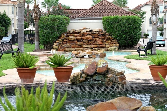 Building Photo - 7202 Harmony Cove