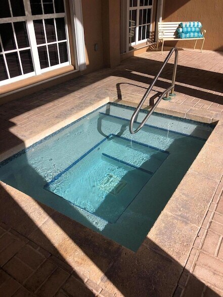 Building Photo - 1100 Scotia Dr