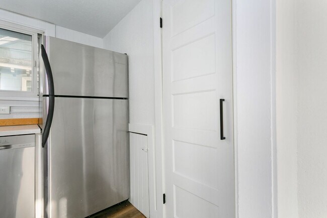Building Photo - 2711 N 8th St