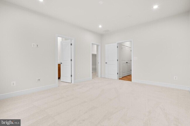 Building Photo - 42106 Picasso Sq