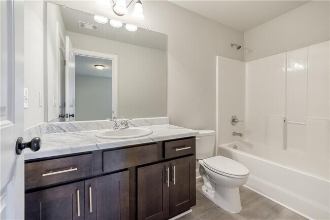 Building Photo - 428 Meadow Vista Ln