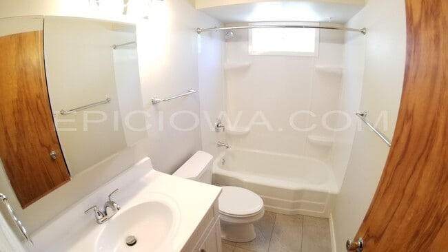 Building Photo - 1619 11th St NW