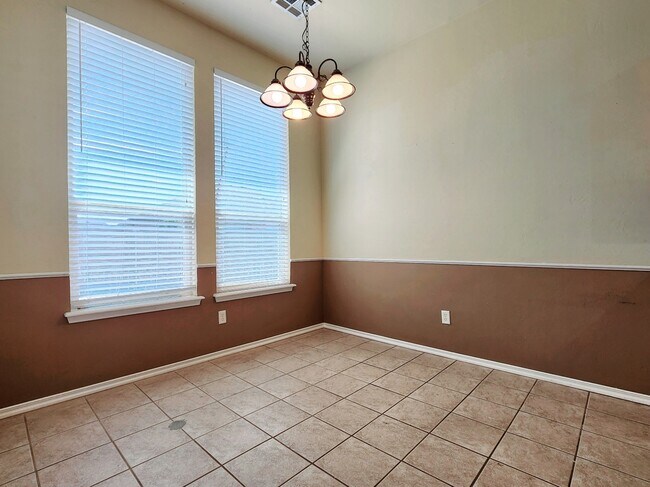 Building Photo - 18001 Montoro Way