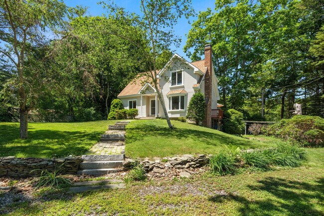 Building Photo - 28 Shoals View Dr