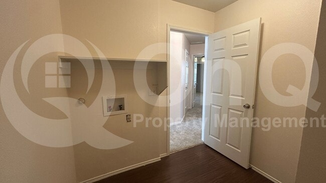 Building Photo - 3003 Elderberry Dr