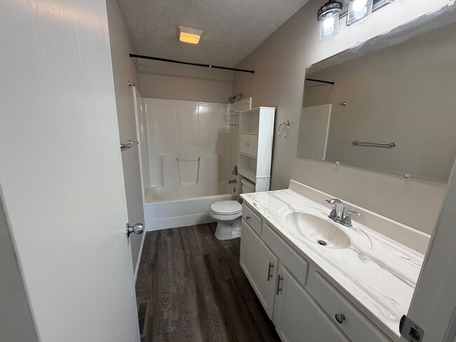 Building Photo - 3606 W Hughes Pl