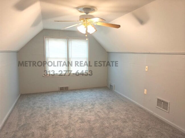 Building Photo - 1409 Royal Ave