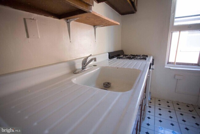 Building Photo - 916 Spruce St