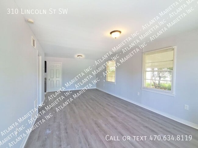 Building Photo - 310 Lincoln St SW