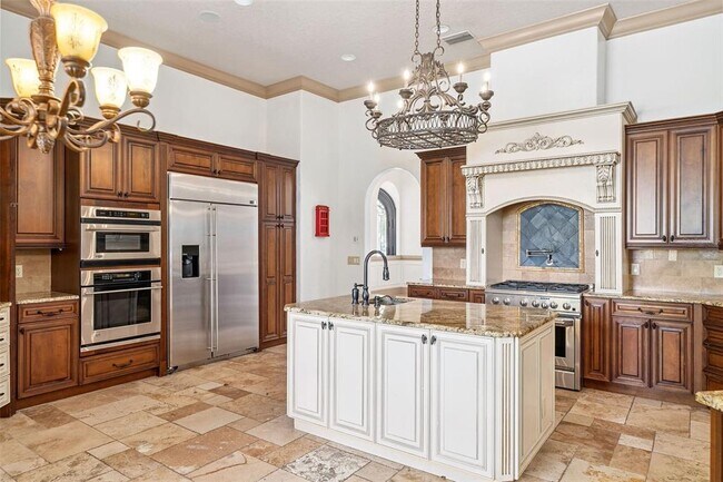 Building Photo - 8402 Lake Burden Cir