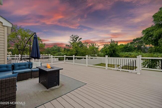 Building Photo - 36 Main St