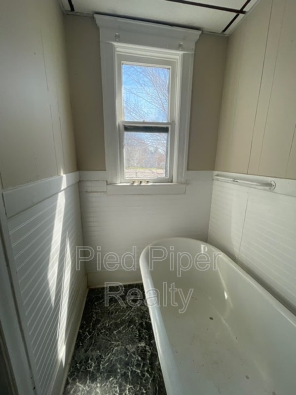 Building Photo - 434 1/2 S State Ave