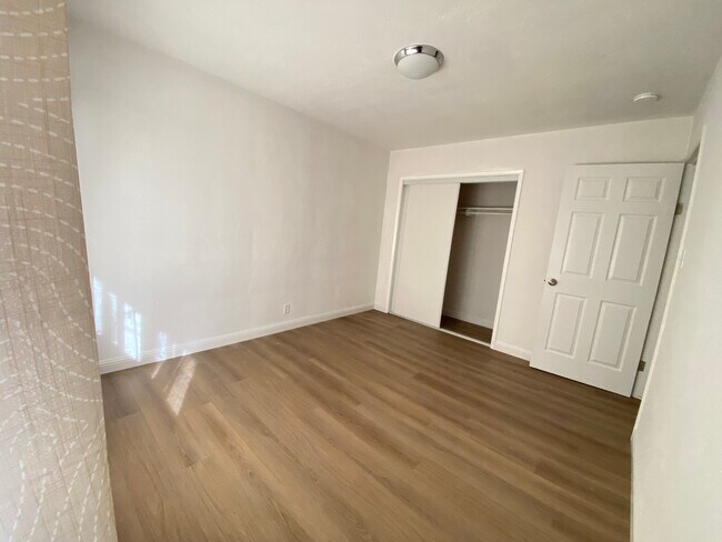 Building Photo - 2461 Humboldt Ave