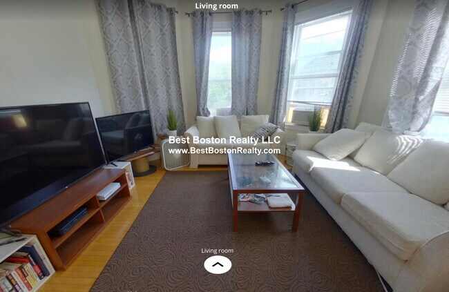 Building Photo - 26 Marathon St