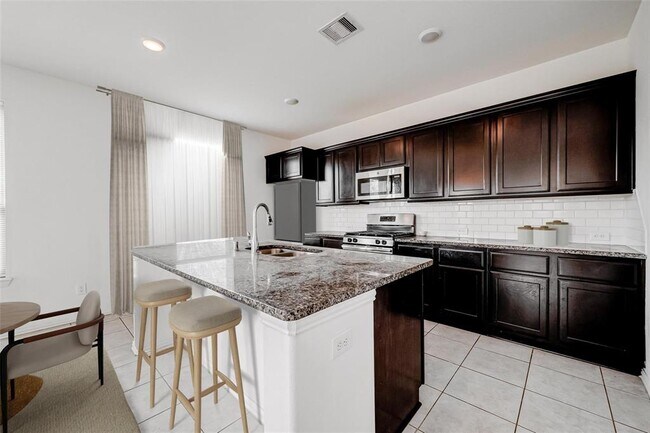 Building Photo - 8310 Remington Bluff Ln