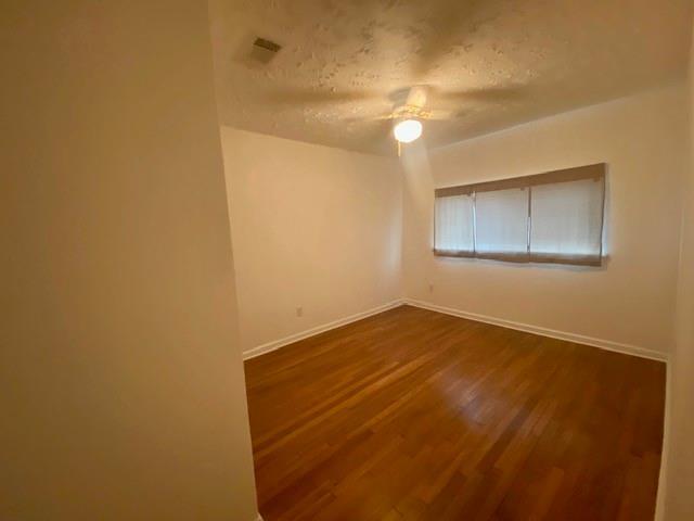 Building Photo - 917 Trimm Ave