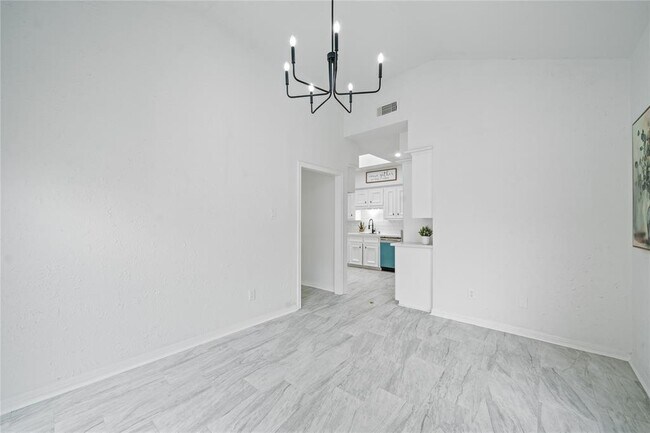 Building Photo - 4731 N Cashel Cir