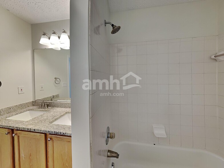 Building Photo - 857 Cedar Run Dr