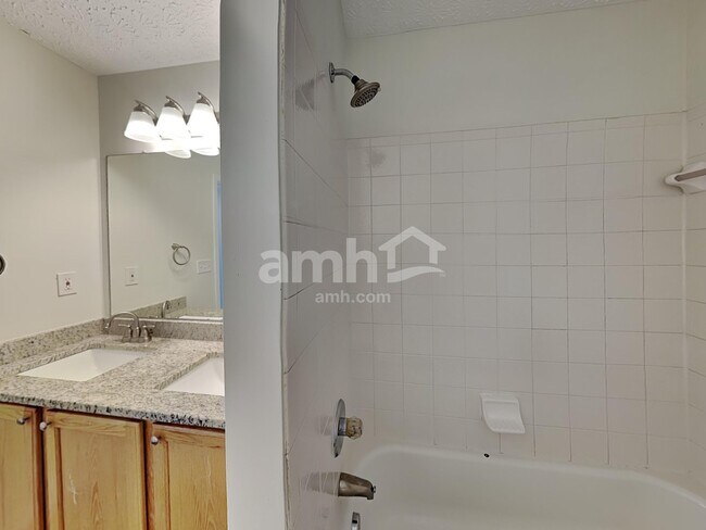 Building Photo - 857 Cedar Run Dr