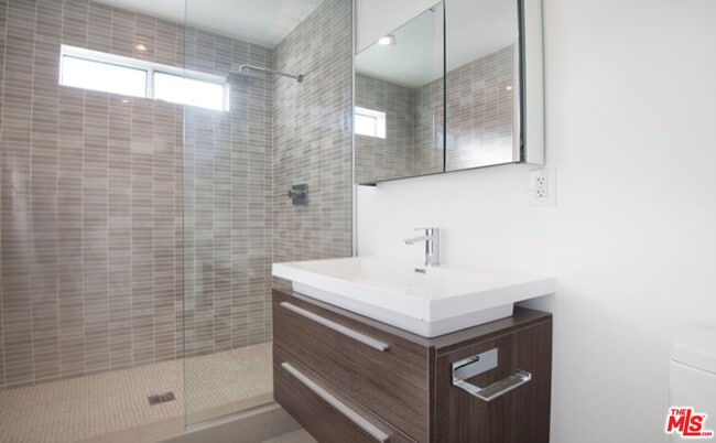 Building Photo - 617 Ocean Ave