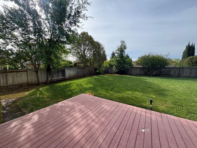 Building Photo - Coming Soon - Beautifully remodeled 5 bed/ 2.5 bath with huge backyard