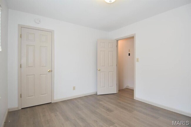 Building Photo - 4444 Lindell Blvd