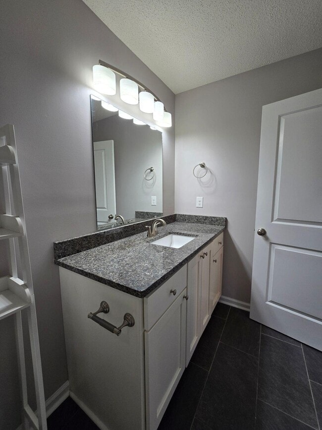 Building Photo - 810 Slidingrock Ln