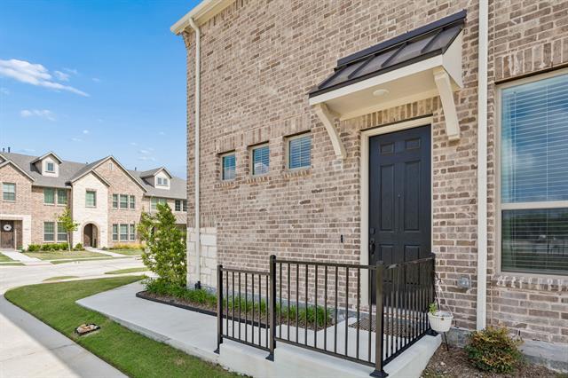 Building Photo - 7035 Granbury Ln