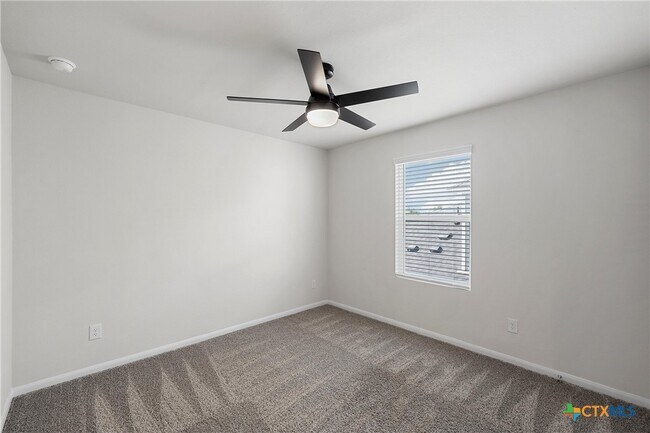 Building Photo - 209 Villars Dr