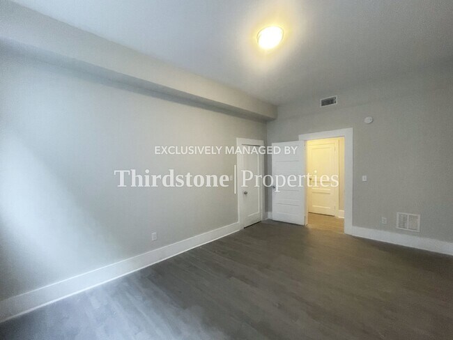 Building Photo - 1230 N Liberty St