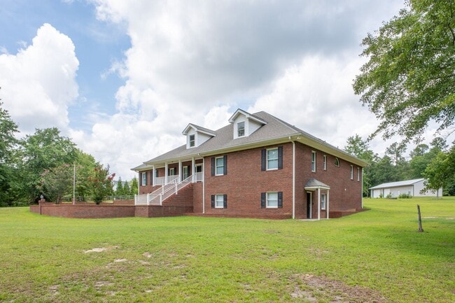 Building Photo - 785 Glenwood Dr