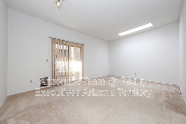 Building Photo - Rivenoak Circle-8178 E.