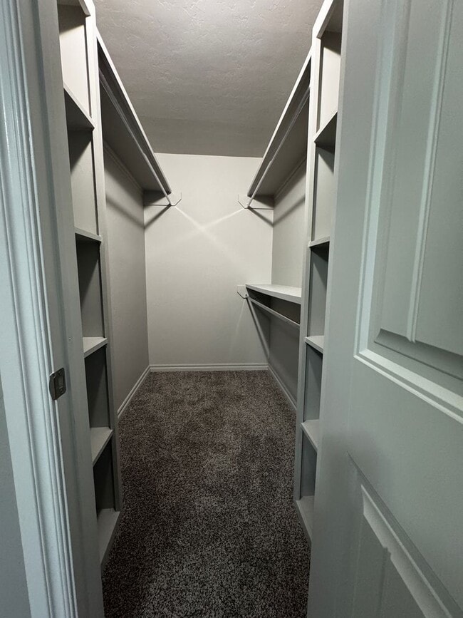 Building Photo - 110 K St