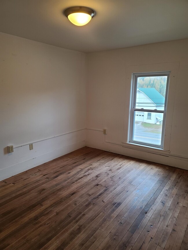 Building Photo - 312 S Craftsbury Rd
