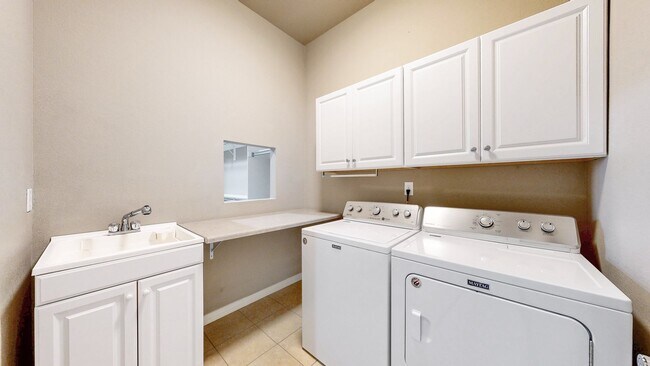 Building Photo - Great Home in Loveland