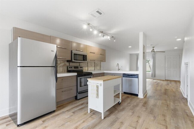 Building Photo - 1101 Grove Blvd