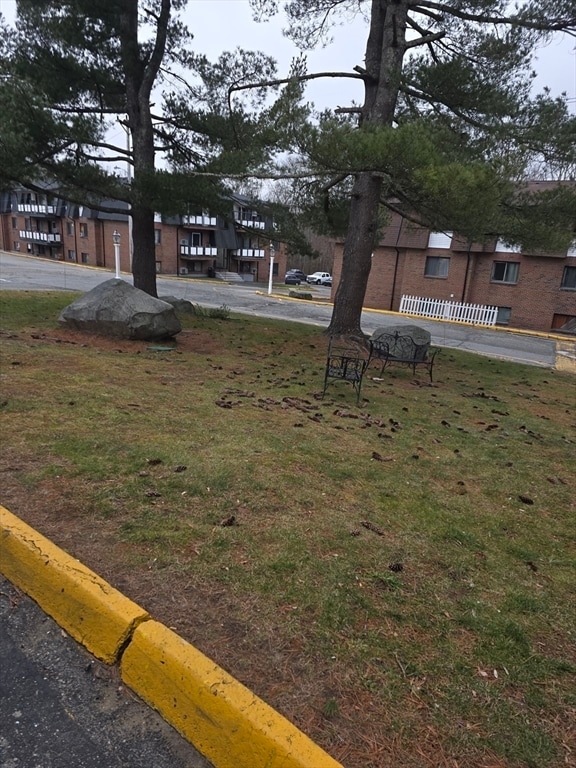 Building Photo - 103 Hart St